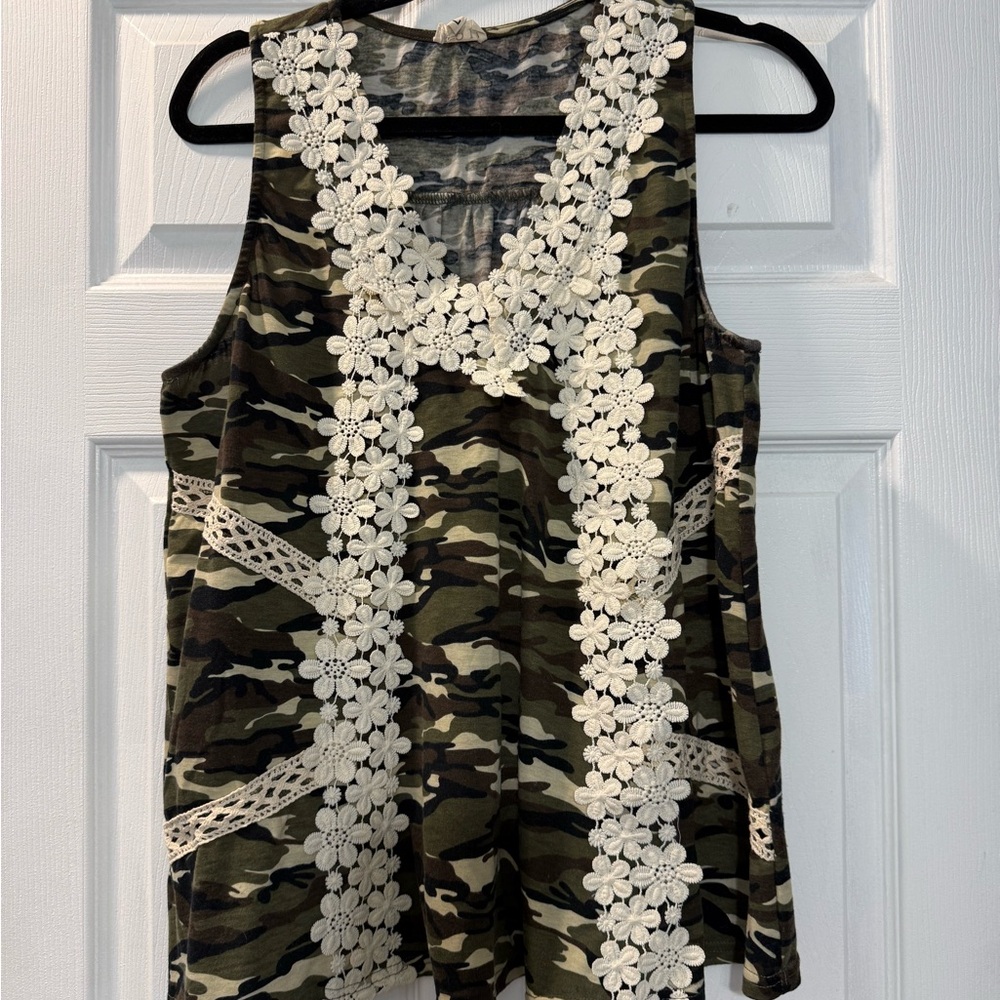 POL Camouflage Tank Top with Cream Floral Lace